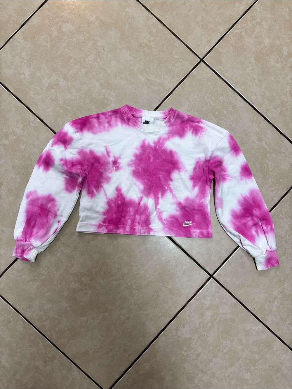 Nike pink and white tie-dye cropped long sleeve shirt in a girls S